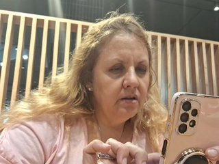 Chat de vídeo erótico HOTBABYSUCKS1