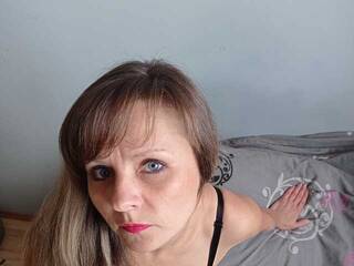 Chat de vídeo erótico Hotiren