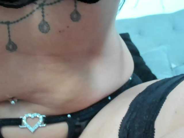 Capturas de tela de transmissão Hotmilfbitch