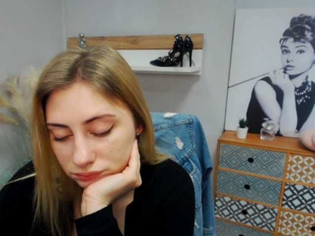 Capturas de tela de transmissão hottieLAURA