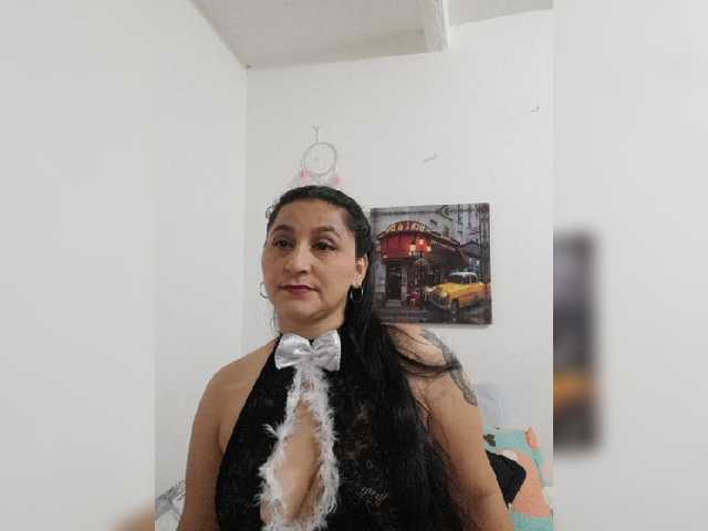 Fotos HotxKarina Hello¡¡¡ latina#play naked for 100 tips#boob for 30# make happy day @total Wanna get me naked? Take me to Private chat and im all yours @sofar @remain Wanna get me naked? Take me to Private chat and im all yours @latina @squirt