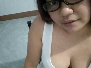 Chat de vídeo erótico hotYASSI4U