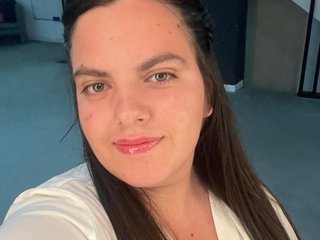 Chat de vídeo erótico HugeTittiess