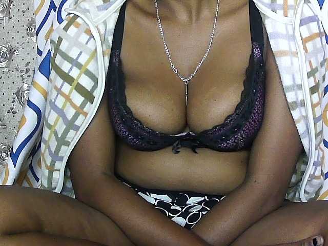Capturas de tela de transmissão sexy-frayah