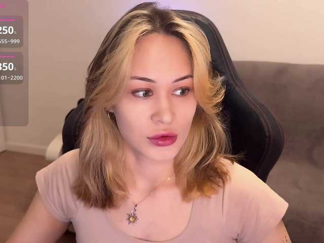 Capturas de tela de transmissão Liya_Keyyy