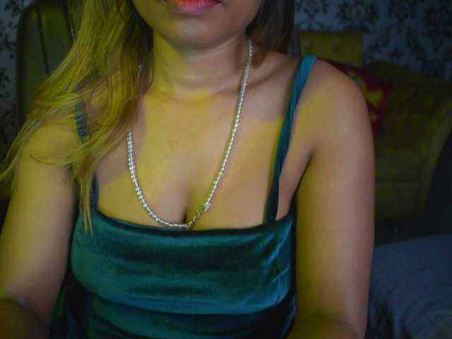 Fotos indianpriya 500 tokens for pvt and c2c | deep fingering | squirt show in private |55 tk , 77 tk help me squirt on ultra high #asian #indian
