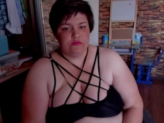 Capturas de tela de transmissão IonyElla28