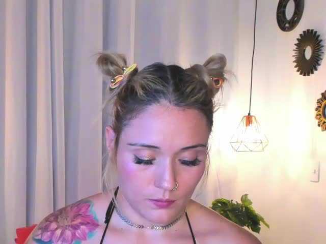 Capturas de tela de transmissão isabella-mout