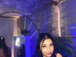 Chat de vídeo erótico Isabellaa-03