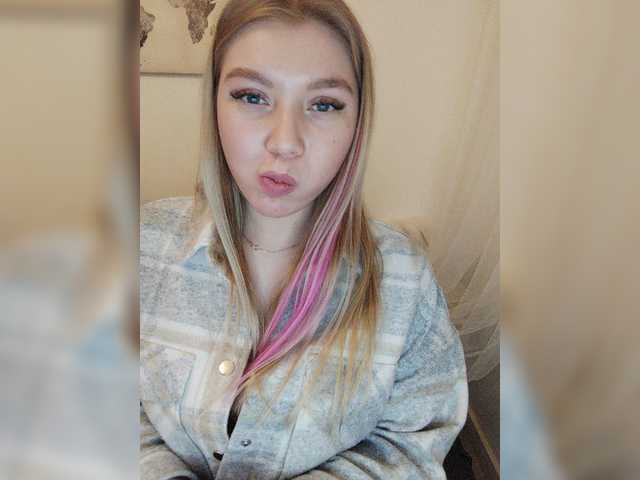 Capturas de tela de transmissão -Isabella-
