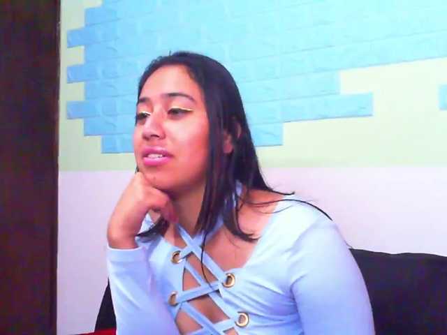 Capturas de tela de transmissão Ivanna-B