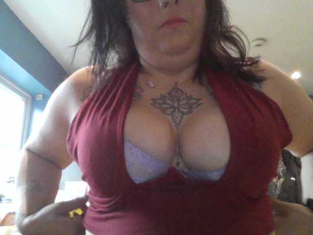 Capturas de tela de transmissão Ivyivybelle84