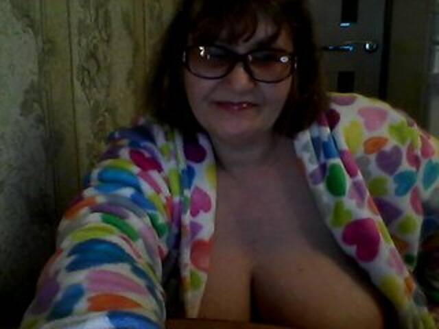 Capturas de tela de transmissão Iya08