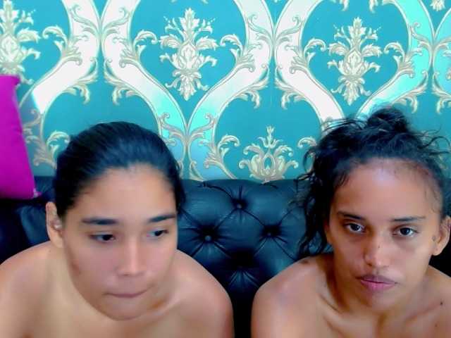 Capturas de tela de transmissão JeniferAndLia