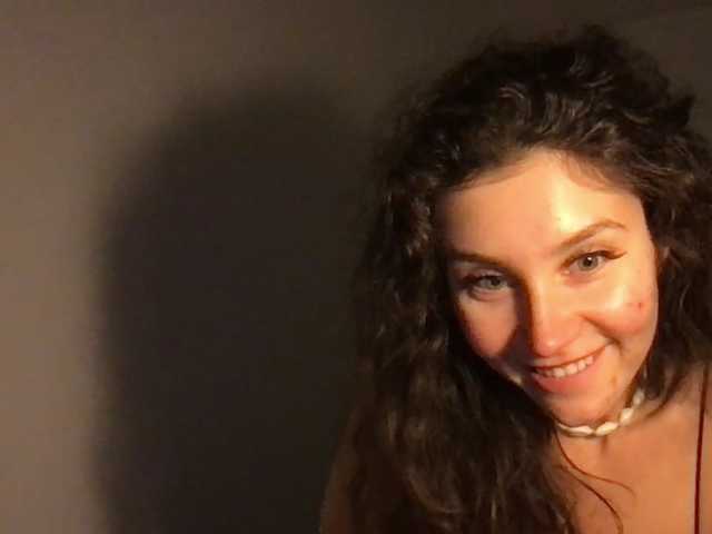Capturas de tela de transmissão JolieKiss