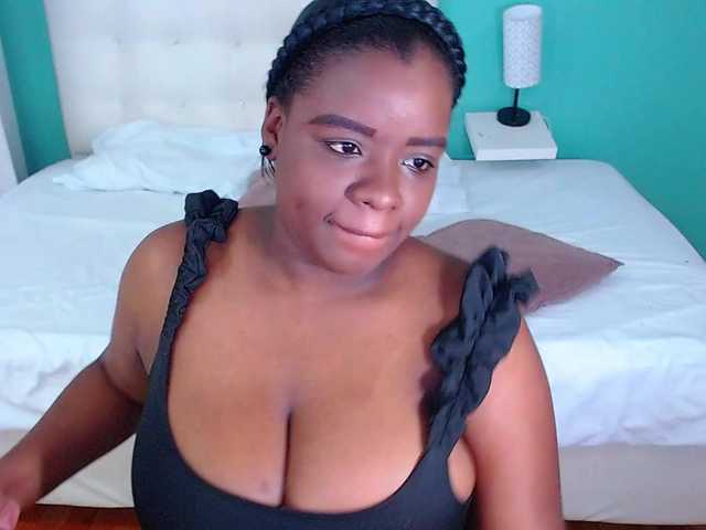 Capturas de tela de transmissão Juicyy-tits69