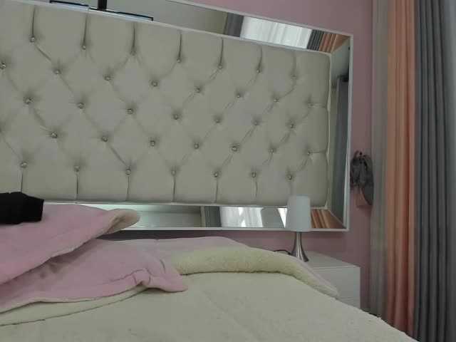 Capturas de tela de transmissão julia-rose