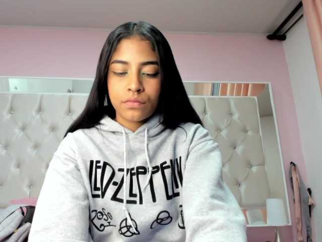 Capturas de tela de transmissão julia-rose