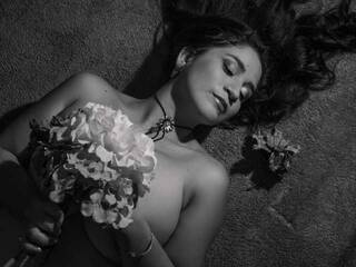 Chat de vídeo erótico JuliRobert