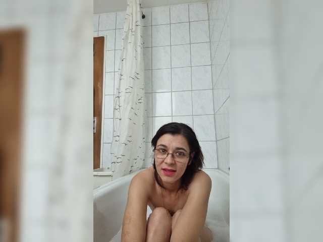 Capturas de tela de transmissão julya-hot