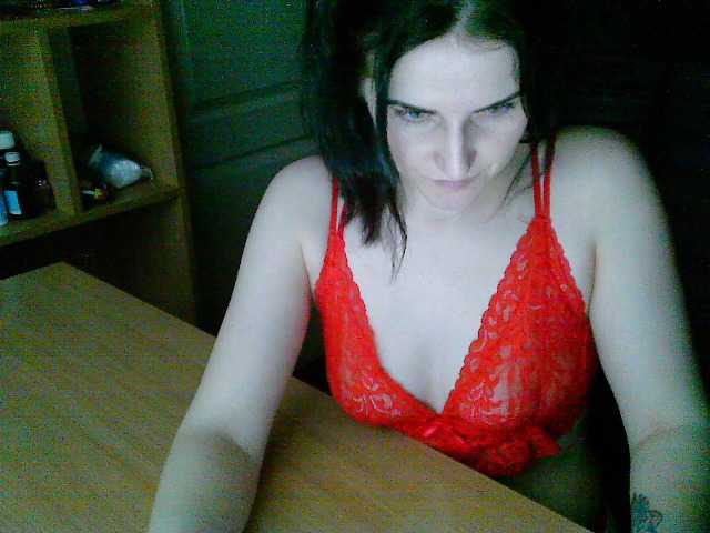 Capturas de tela de transmissão JuneCalhoun