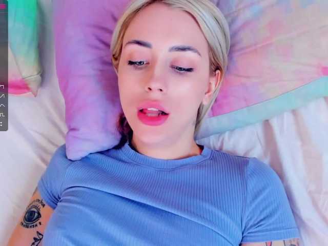 Capturas de tela de transmissão KaprinaGirrs