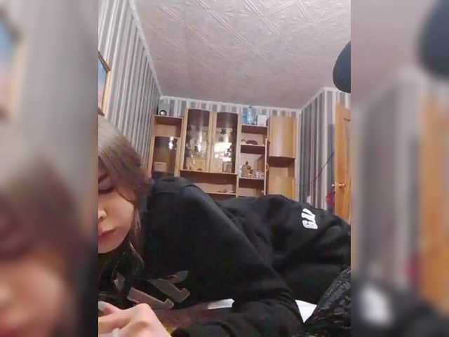 Capturas de tela de transmissão Karina-alex2090