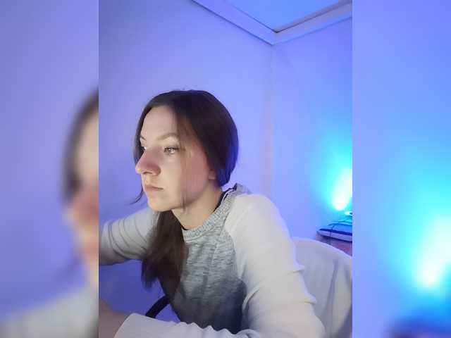 Capturas de tela de transmissão KARINA-SEY