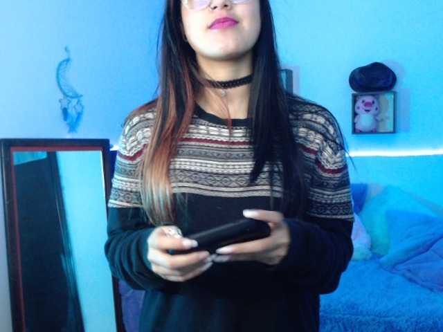 Capturas de tela de transmissão Karlett-Moon