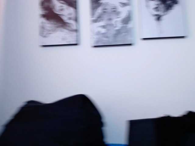 Capturas de tela de transmissão KattaHorny