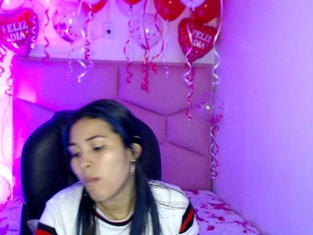 Capturas de tela de transmissão KaylinHots