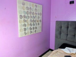 Chat de vídeo erótico KayraSkyy
