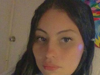 Chat de vídeo erótico Keira-23