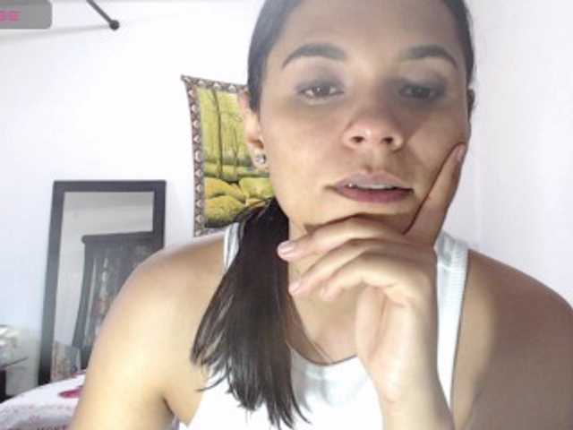 Capturas de tela de transmissão Kendra-018