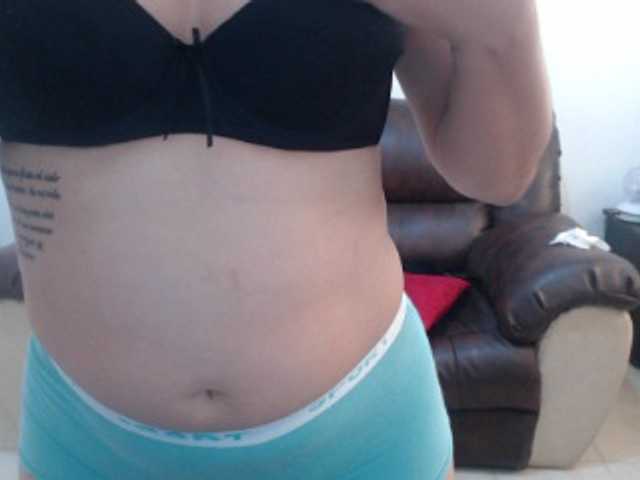 Capturas de tela de transmissão khamila