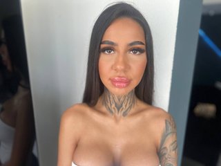 Chat de vídeo erótico KiaraMoreno