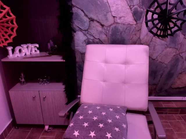 Capturas de tela de transmissão KimberlySaenz