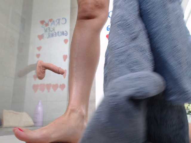 Capturas de tela de transmissão KinkyMoni