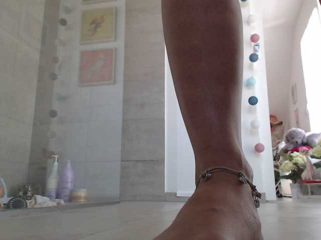 Capturas de tela de transmissão KinkyMoni