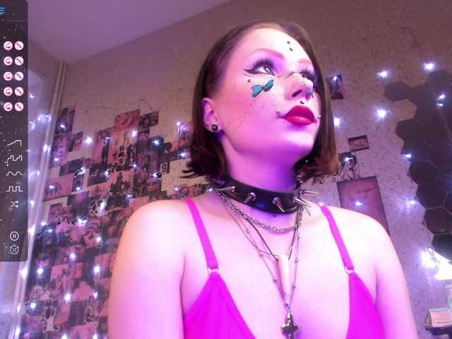 Capturas de tela de transmissão kinkypleasure