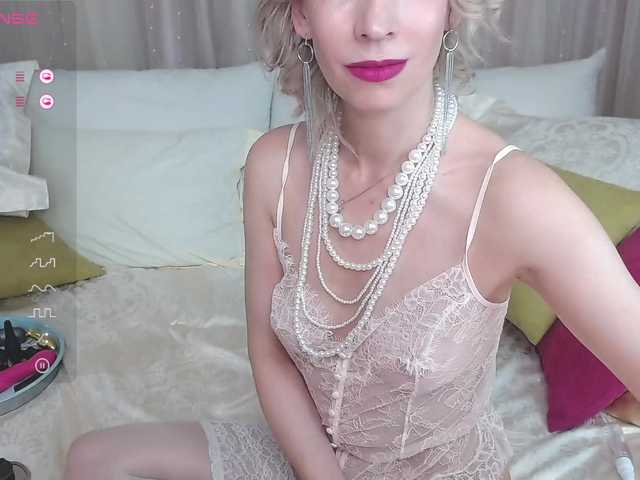 Capturas de tela de transmissão KirstenDesire