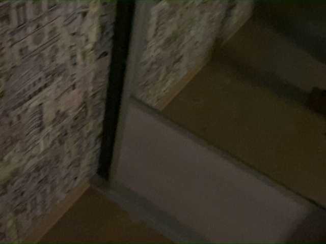 Capturas de tela de transmissão Kiska-Hellyn