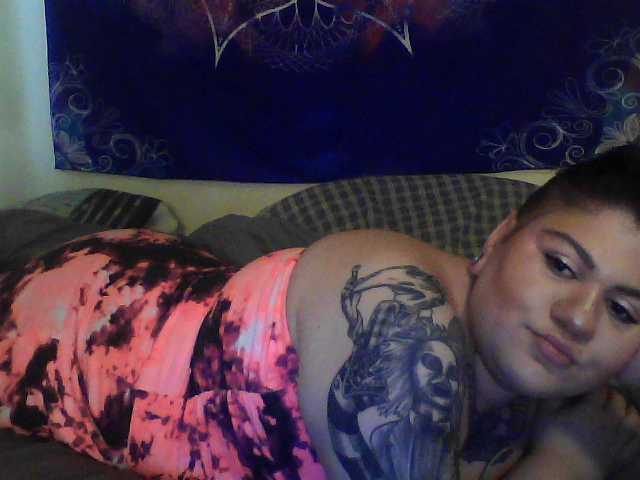 Fotos Kittiekatt10 Welcome cuties! come spoil and play with kitty BBW lovers welcomed:)