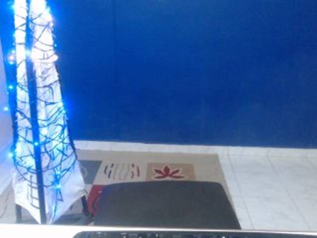 Capturas de tela de transmissão Kitty-Diamond