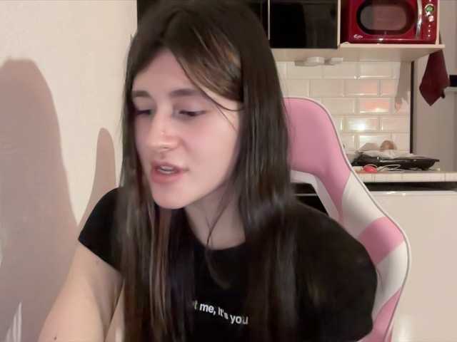 Capturas de tela de transmissão Meowlittlebaby