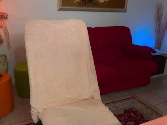 Capturas de tela de transmissão KylieKam