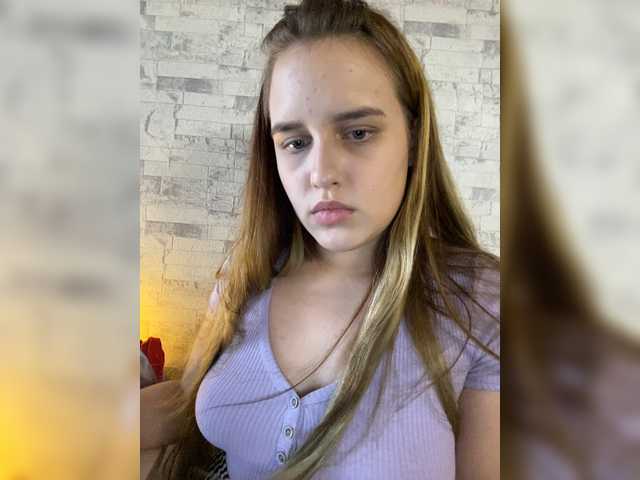Capturas de tela de transmissão LollaDolly