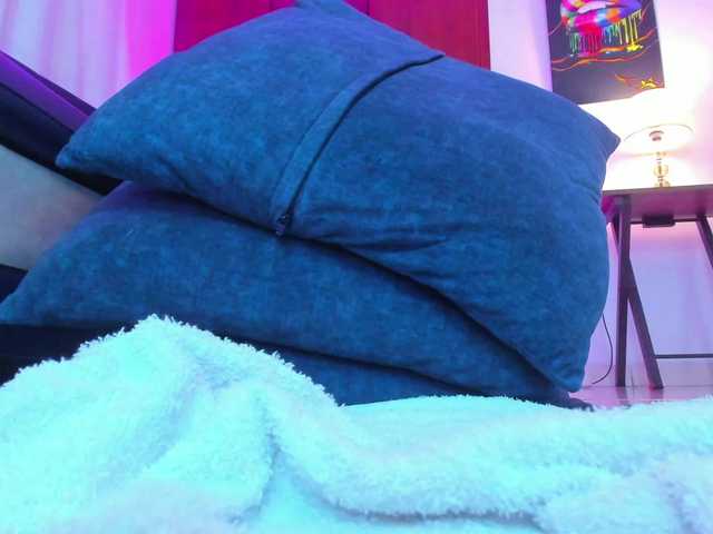 Capturas de tela de transmissão Laaura-Velez