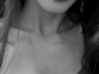 Chat de vídeo erótico Lady-by-billion