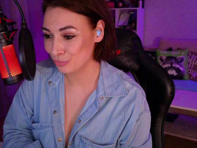 Capturas de tela de transmissão LadyLLS